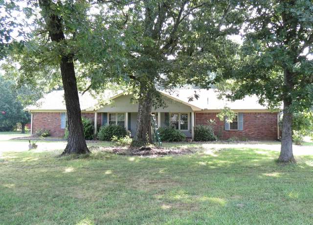Property at 9201 Old Warren Rd, Pine Bluff, AR 71603, 3 beds, 2.5 baths