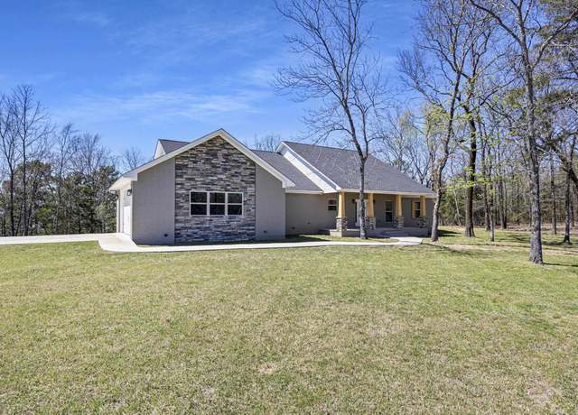 Property at 431 Apple Ln, Russellville, AR 72802, 3 beds, 2.5 baths