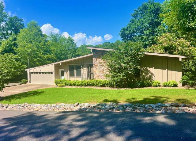 Property at 44 Sonora Way, Hot Springs Village, AR 71909, 3 beds, 2 baths