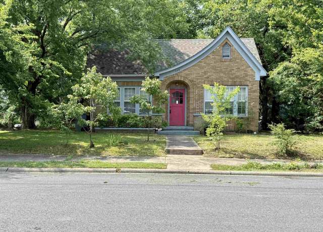 Property at 249 Garland Ave, Hot Springs, AR 71913, 2 beds, 1 bath