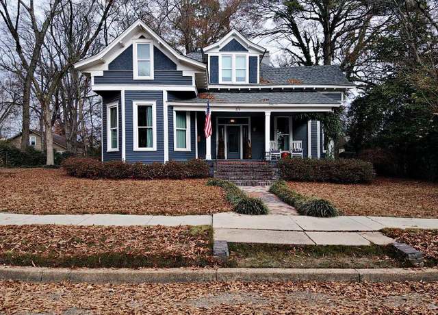 Property at 226 Cherry St, Arkadelphia, AR, 4 beds, 2 baths