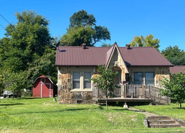 Property at 417 W Free St, Walnut Ridge, AR 72476, 2 beds, 1 bath