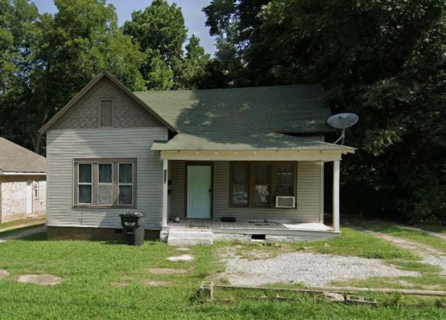 Property at 610 W Jefferson Ave, Jonesboro, AR 72401, 5 beds, 3 baths
