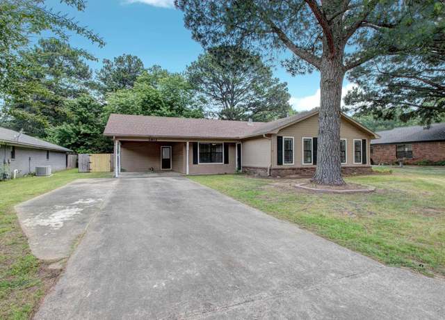 Property at 2812 Bruce, Conway, AR 72034, 3 beds, 2 baths
