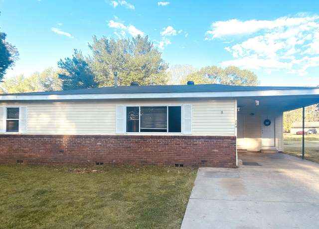 Property at 204 Cherry St, Jacksonville, AR 72076, 3 beds, 1 bath