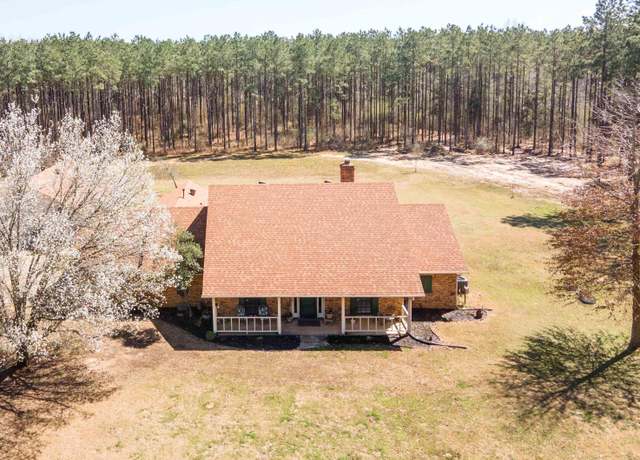 Property at 2367 Columbia Road 15, Magnolia, AR 71753, 3 beds, 2.5 baths