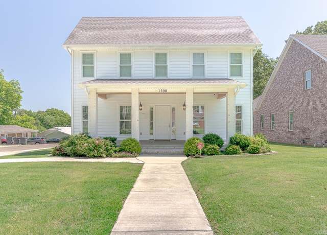 Property at 1500 S Church St, Jonesboro, AR 72401, 5 beds, 3 baths