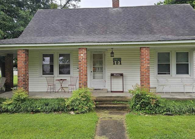 Property at 121 W 5th St, Rector, AR 72461, 3 beds, 1.5 baths
