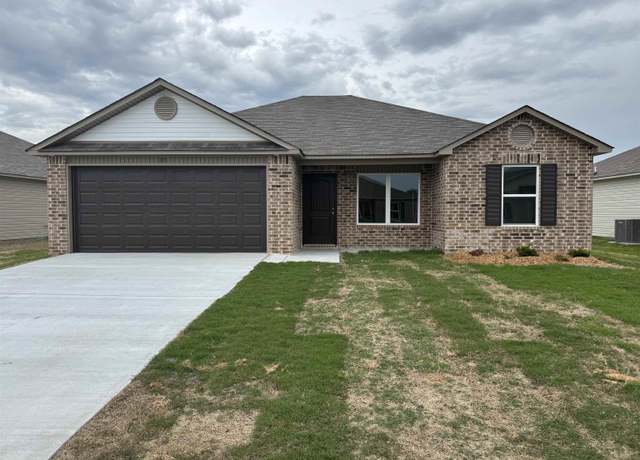 Property at 20 Fallen Oak Dr, Conway, AR 72032, 3 beds, 2 baths