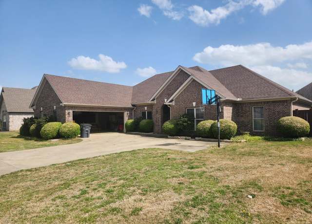 Property at 423 Palmer Ct, Searcy, AR 72143, 4 beds, 2 baths