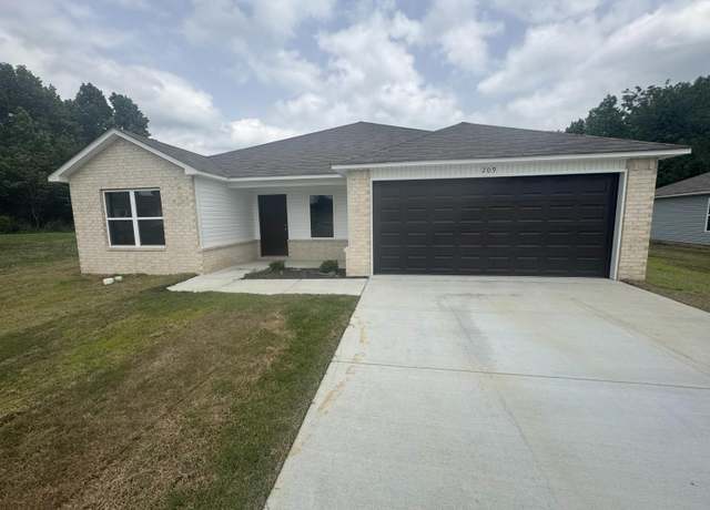 Property at 209 Baldwin Dr, Beebe, AR 72012, 4 beds, 2 baths