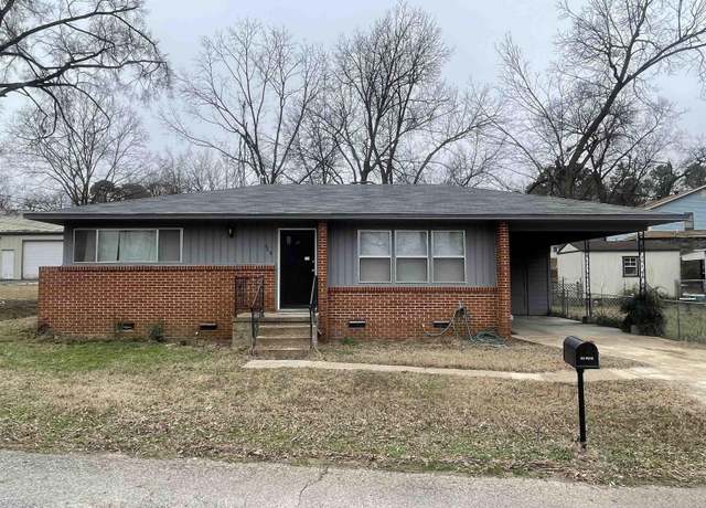 Property at 602 E Valley St, Morrilton, AR 72110, 3 beds, 1 bath