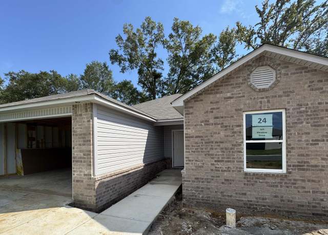 Property at 165 Meadow Dr, Beebe, AR 72012, 3 beds, 2 baths