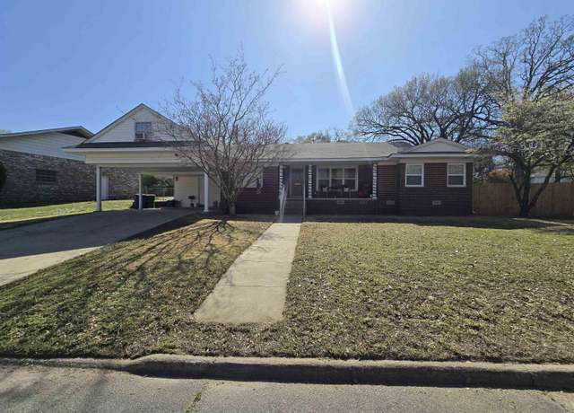 Property at 11 S Avalon Dr, North Little Rock, AR 72118, 3 beds, 2 baths