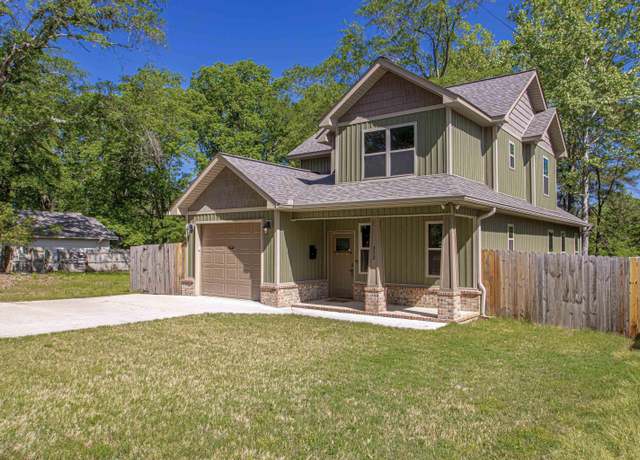 Property at 212 W 8th Street St, Sheridan, AR 72150, 4 beds, 2.5 baths