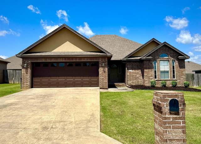 Property at 511 Samuel Loyce Dr, Searcy, AR 72143, 3 beds, 2 baths
