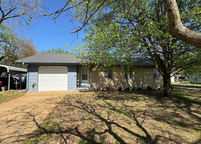Property at 16 Diane Ave, Ash Flat, AR 72513, 3 beds, 1 bath
