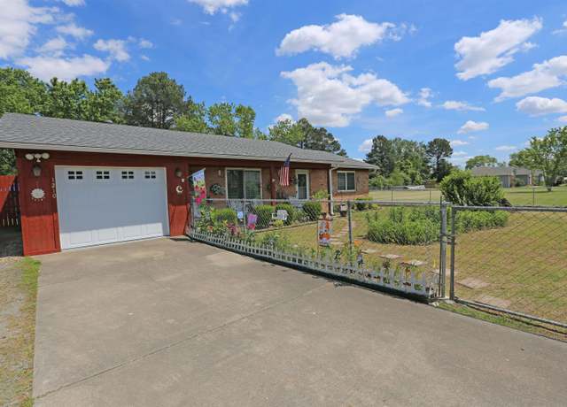 Property at 1210 Privett Park, Lonoke, AR 72086, 2 beds, 1 bath