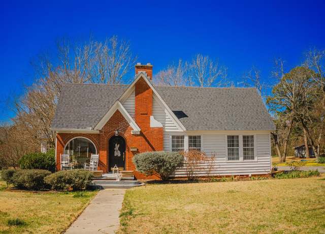 Property at 542 S Main St, Monticello, AR 71655, 4 beds, 2.5 baths