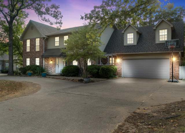 Property at 5918 N Hills Blvd, North Little Rock, AR 72116, 4 beds, 2.5 baths