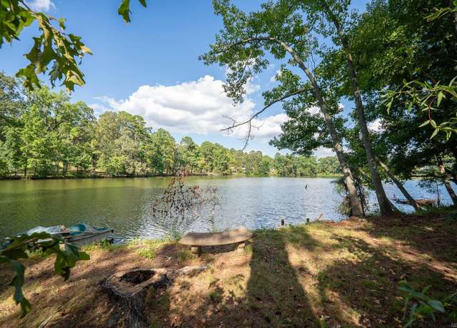 Property at 46 Lakeshore Dr, Little Rock, AR 72204, 3 beds, 2 baths