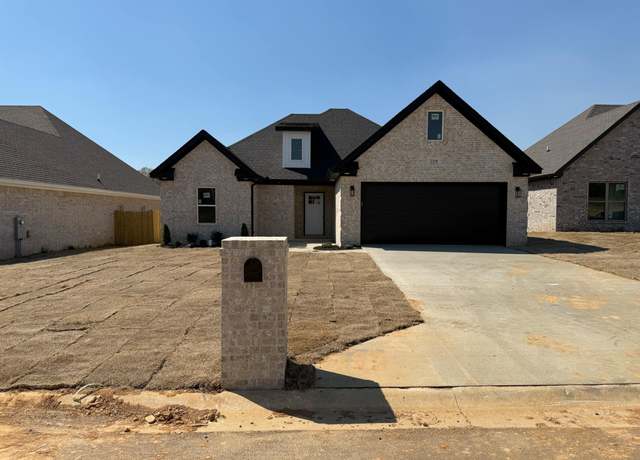 Property at 2310 S 19th St, Paragould, AR 72450, 3 beds, 2 baths