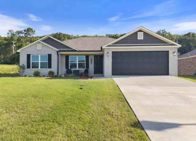 Property at 1040 Gallery Dr, Conway, AR 72032, 3 beds, 2 baths