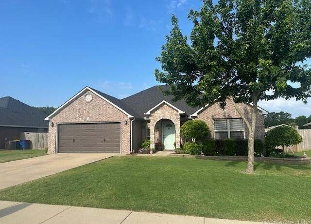 Property at 16 Heelstone Dr, Cabot, AR 72023, 4 beds, 2 baths