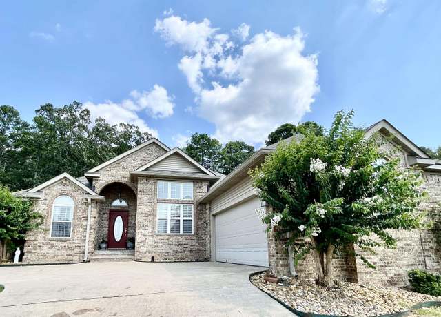 Property at 129 Pleasantwood Dr, Maumelle, AR, 3 beds, 2 baths