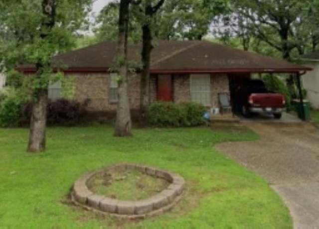 Property at 516 Paula Dr, North Little Rock, AR 72118, 3 beds, 1.5 baths