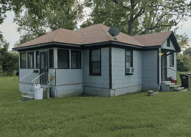 Property at 308 N Mississippi St St, Crossett, AR 71635, 2 beds, 1 bath