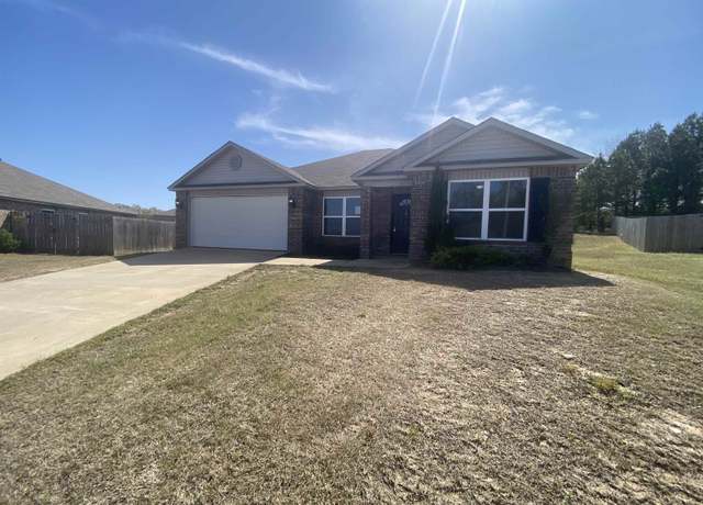 Property at 2533 Judes Ct, Jonesboro, AR 72404, 4 beds, 2 baths