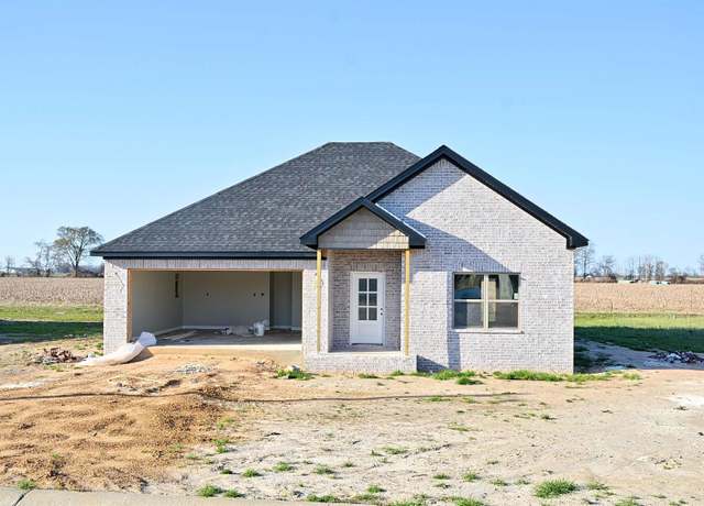 Property at 220 Quincy Cir, Trumann, AR 72472, 3 beds, 2 baths