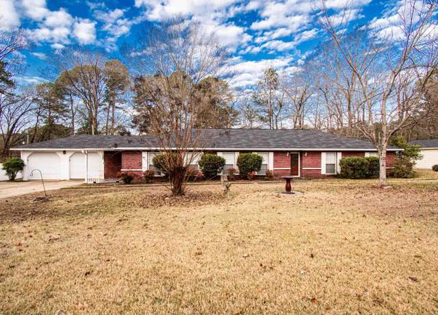 Property at 540 Brookridge Dr, Camden, AR 71701, 3 beds, 2 baths