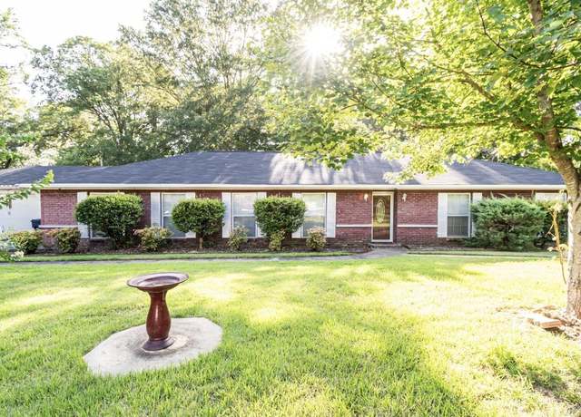 Property at 540 Brookridge Dr, Camden, AR 71701, 3 beds, 2 baths