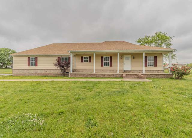 Property at 170 Vaughn Dr, Paragould, AR 72450, 4 beds, 2 baths