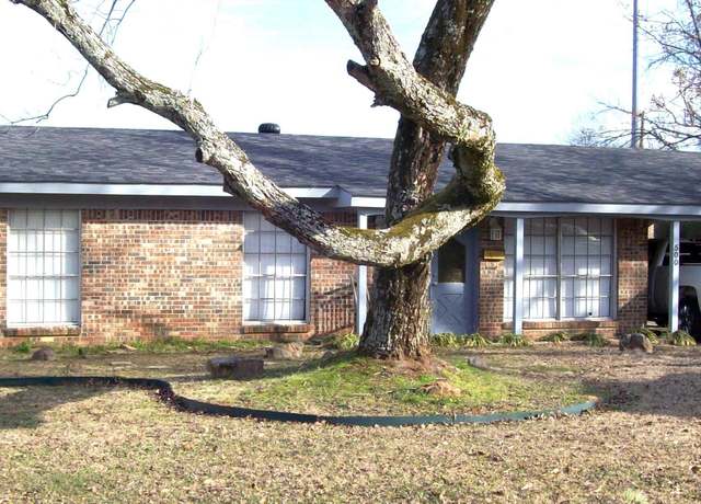 Property at 500 Sierra Madre Dr, North Little Rock, AR 72118, 3 beds, 1.5 baths