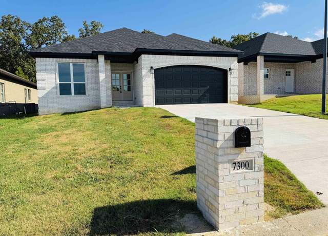 Property at 7300 Stonehenge Dr, Sherwood, AR 72120, 3 beds, 2 baths