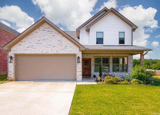 Property at 1103 Grand Teton Dr, Benton, AR 72019, 4 beds, 3.5 baths
