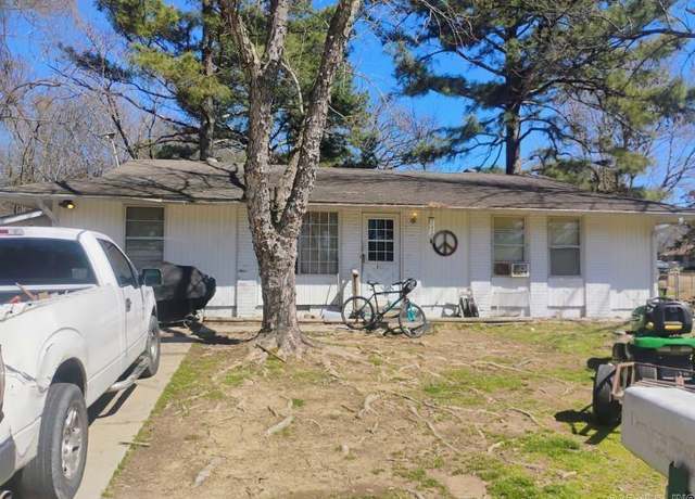 Property at 102 Squire Ct, AR 71913, 2 beds, 1 bath