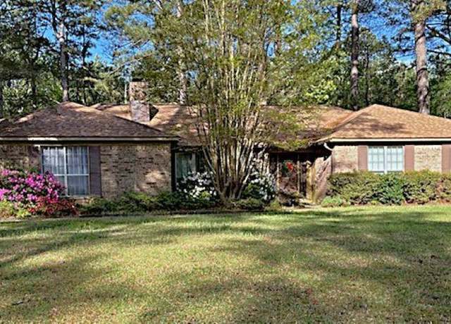 Property at 246 Tracy Dr, Monticello, AR, 4 beds, 2 baths