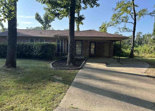 Property at 1213 Eastview Dr, Jacksonville, AR 72076, 3 beds, 2 baths