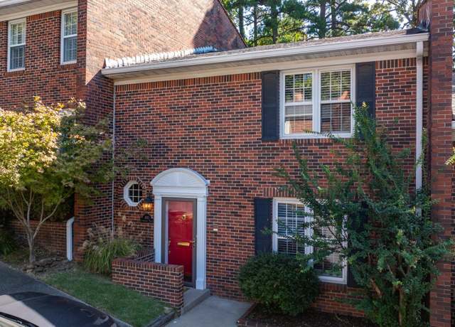 Property at 405 Cambridge Pl, Little Rock, AR 72227, 2 beds, 2.5 baths