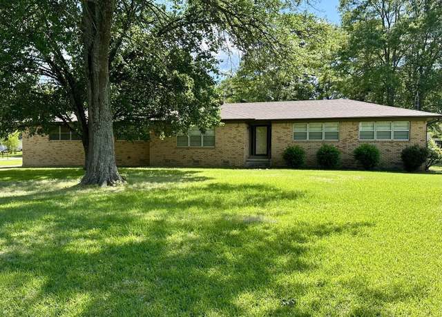 Property at 7704 Dollarway Rd, White Hall, AR, 3 beds, 2 baths