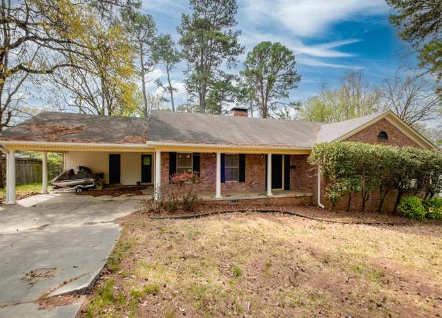 Property at 17 Wingate Dr, Little Rock, AR 72205, 4 beds, 2.5 baths