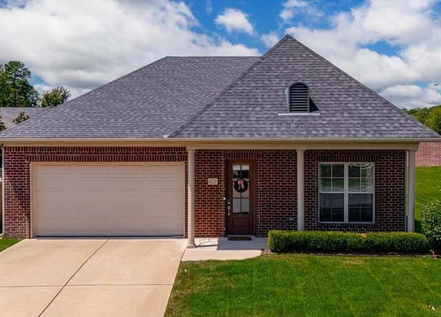 Property at 429 Valley Ranch Cir, Little Rock, AR 72223, 2 beds, 2 baths