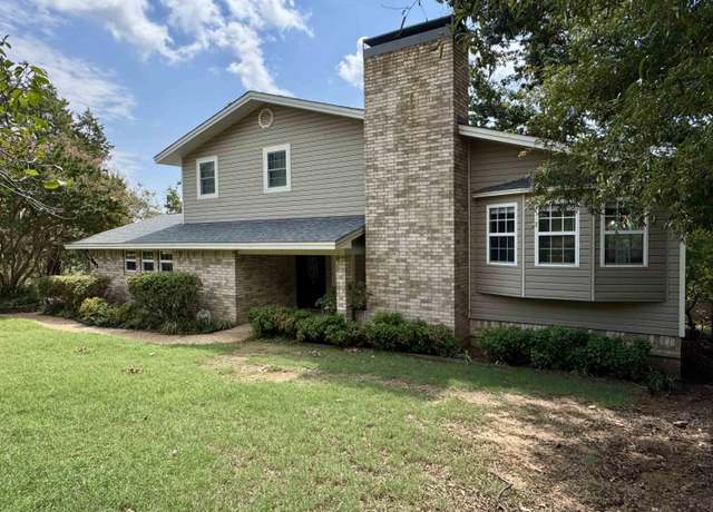 Property at 1803 Stonecrest Dr, Searcy, AR 72143, 4 beds, 2.5 baths