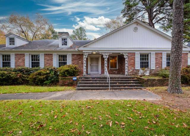 Property at 6320 Cantrell Rd, Little Rock, AR 72207, 4 beds, 4 baths