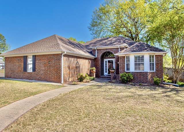 Property at 1007 Spring Creek Cv, Benton, AR 72015, 3 beds, 2 baths