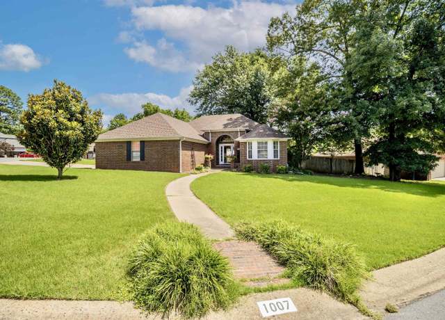 Property at 1007 Spring Creek Cv, Benton, AR 72015, 3 beds, 2 baths